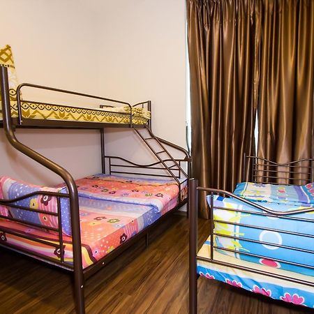 Tropicana Homestay Muar Exterior photo