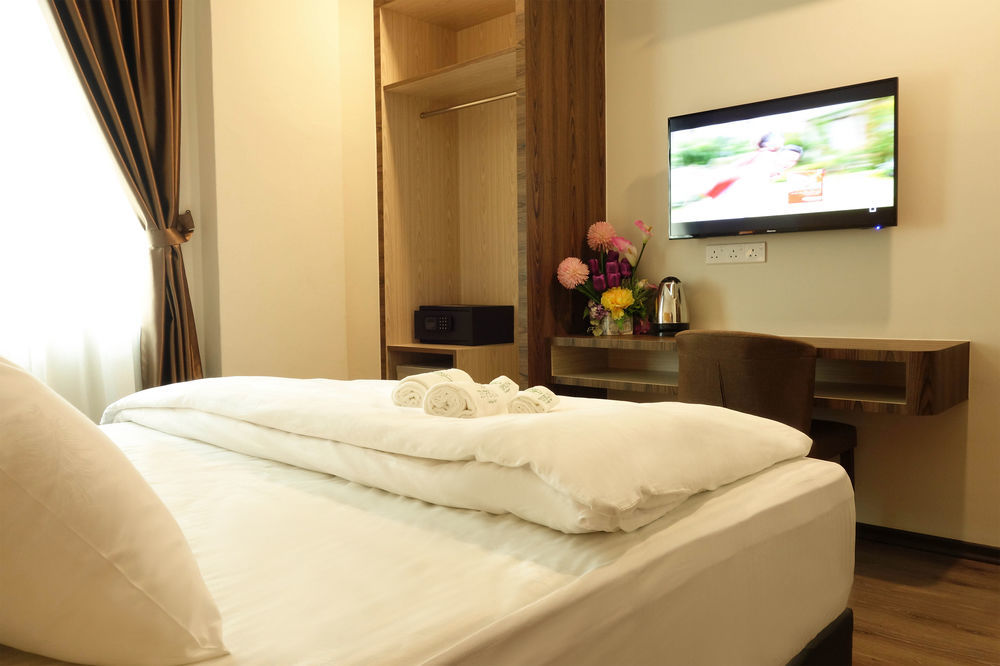 Tropicana Homestay Muar Exterior photo