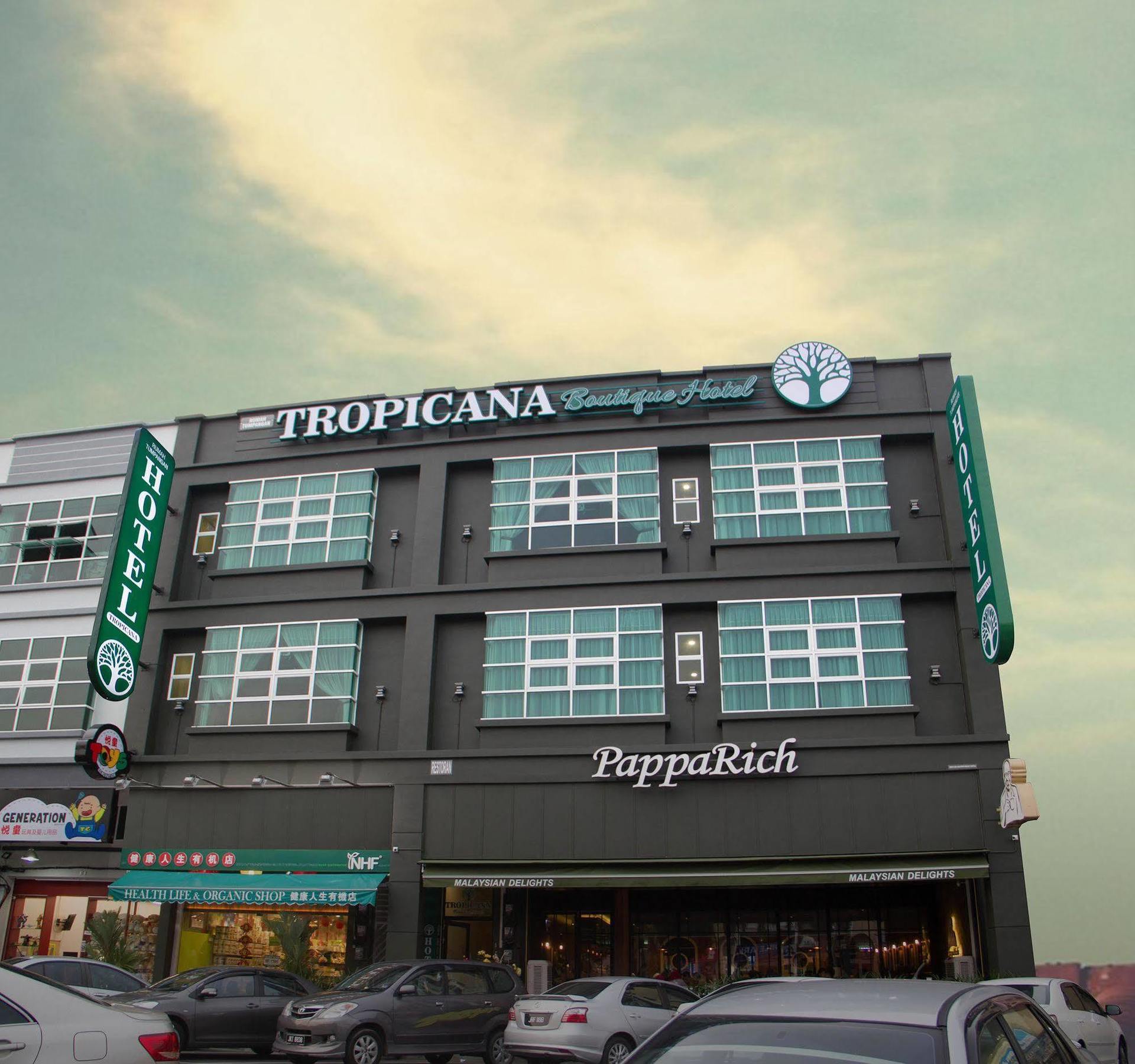 Tropicana Homestay Muar Exterior photo