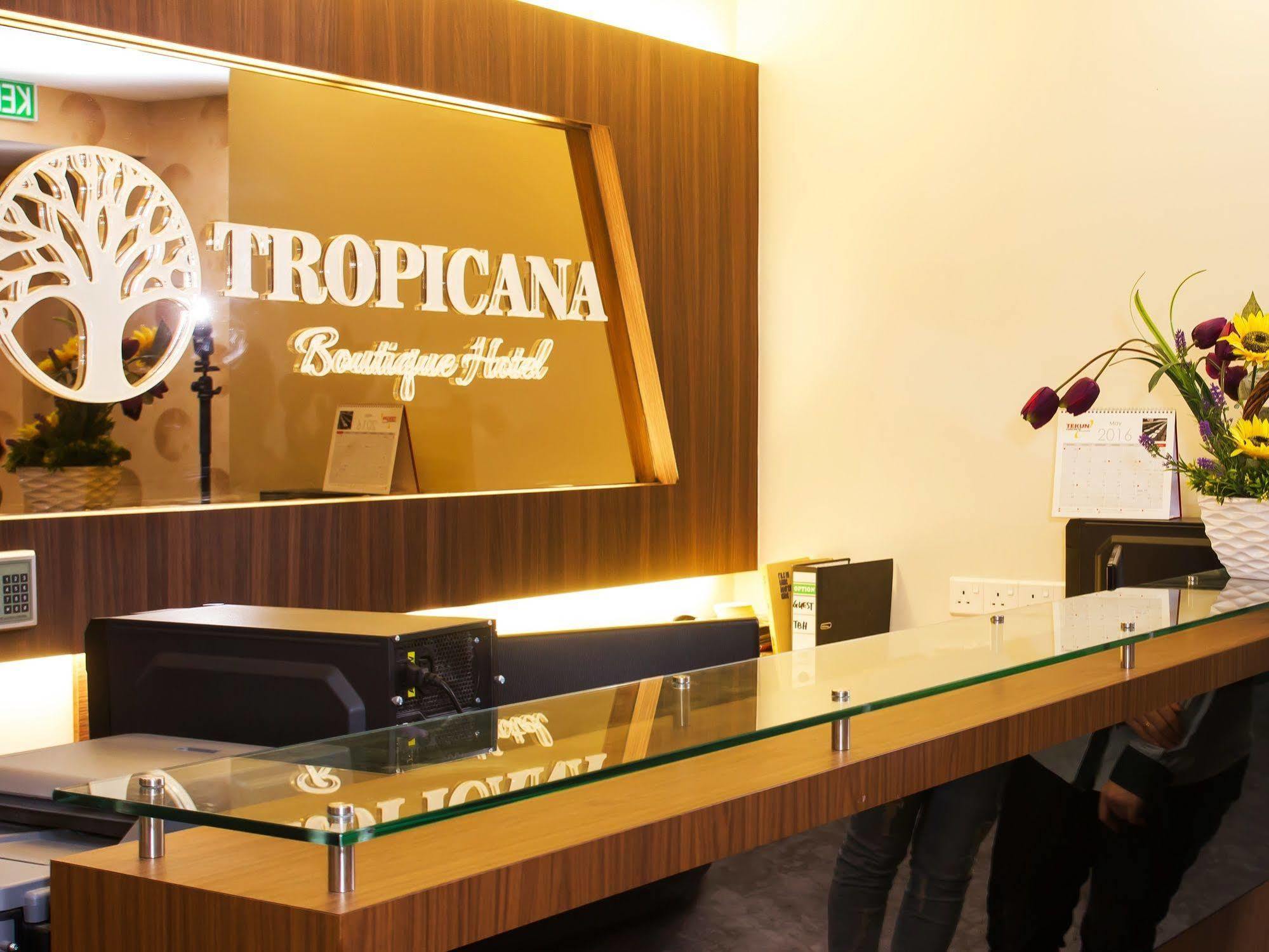 Tropicana Homestay Muar Exterior photo