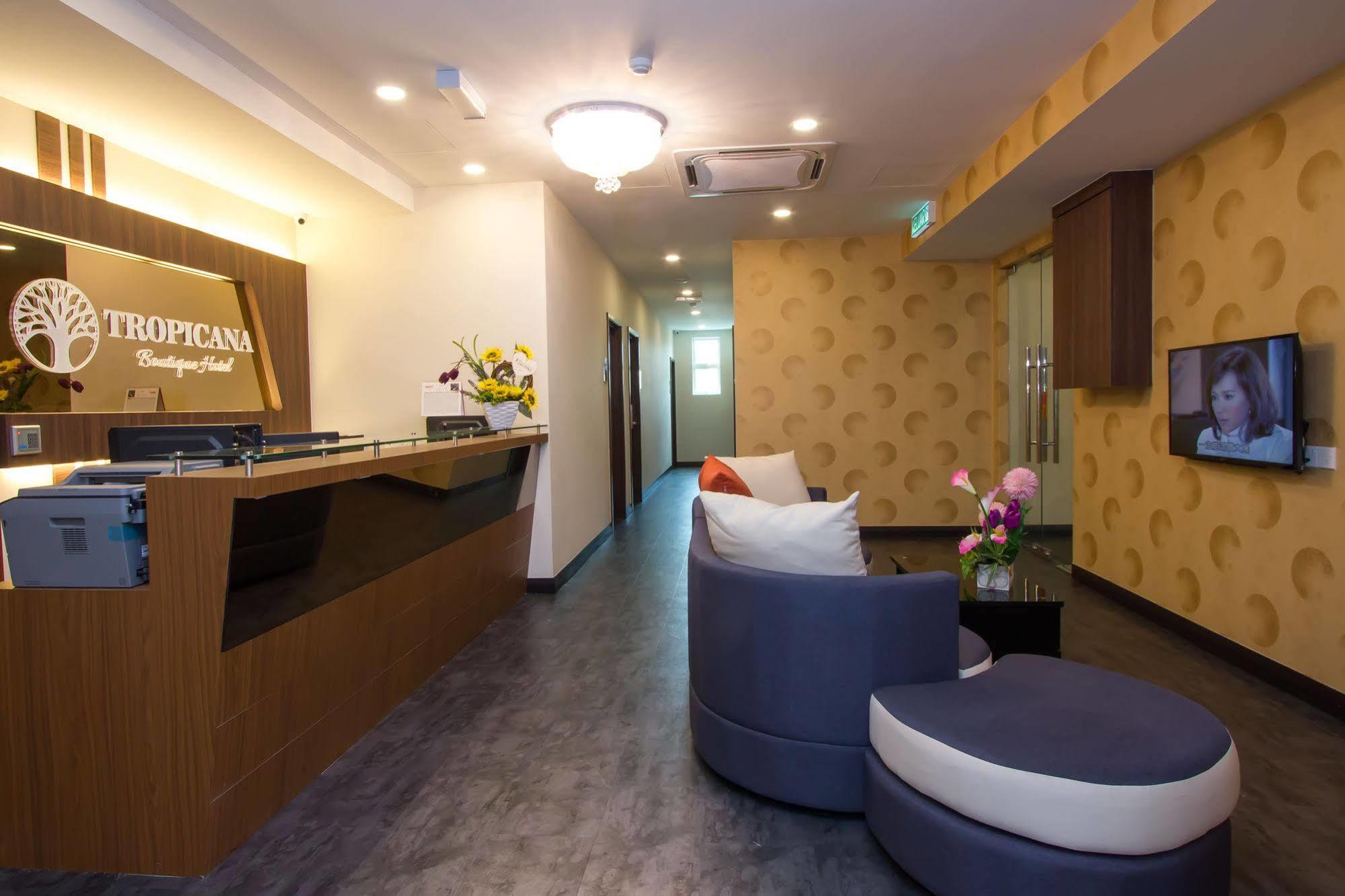Tropicana Homestay Muar Exterior photo