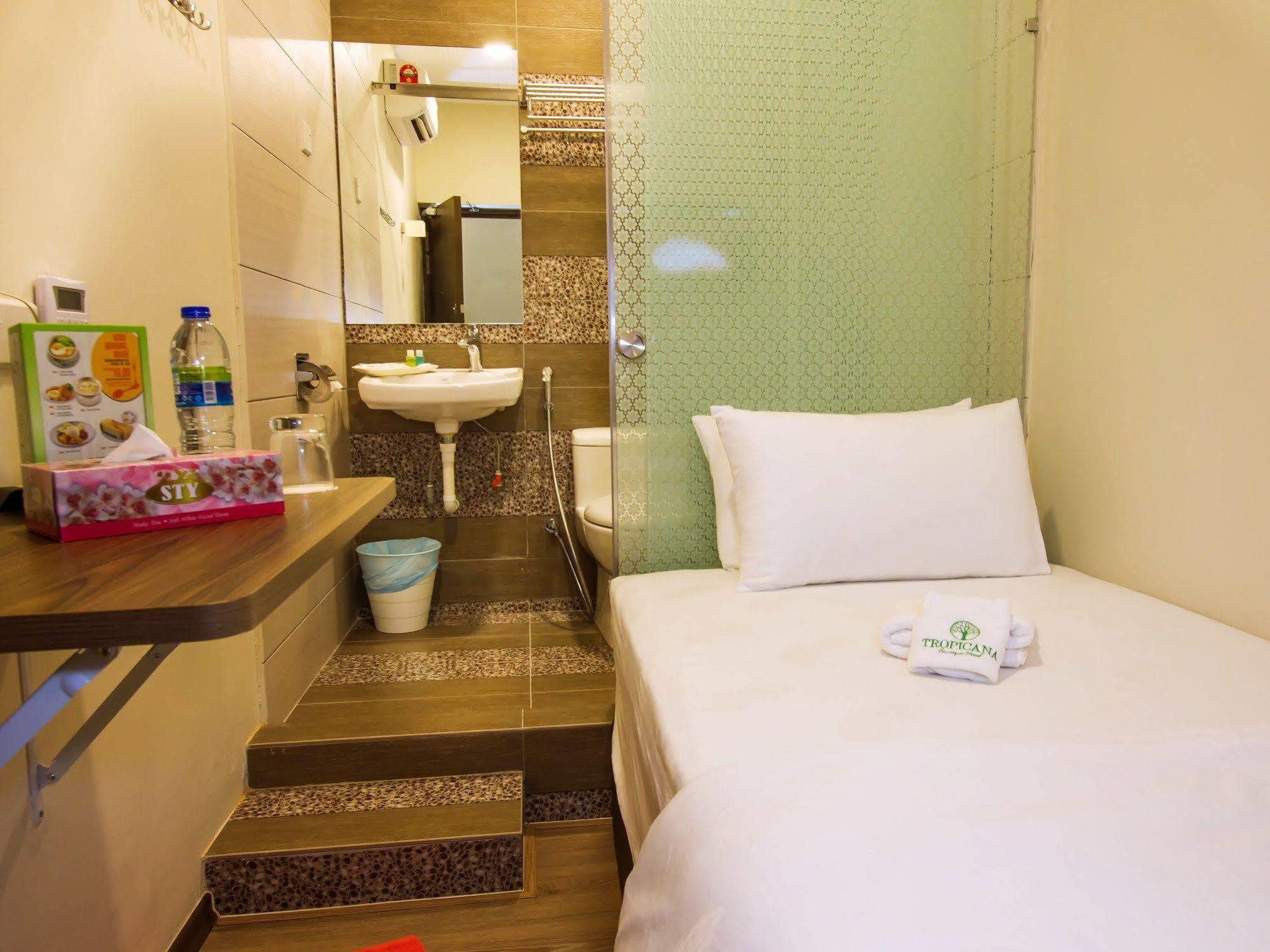 Tropicana Homestay Muar Exterior photo