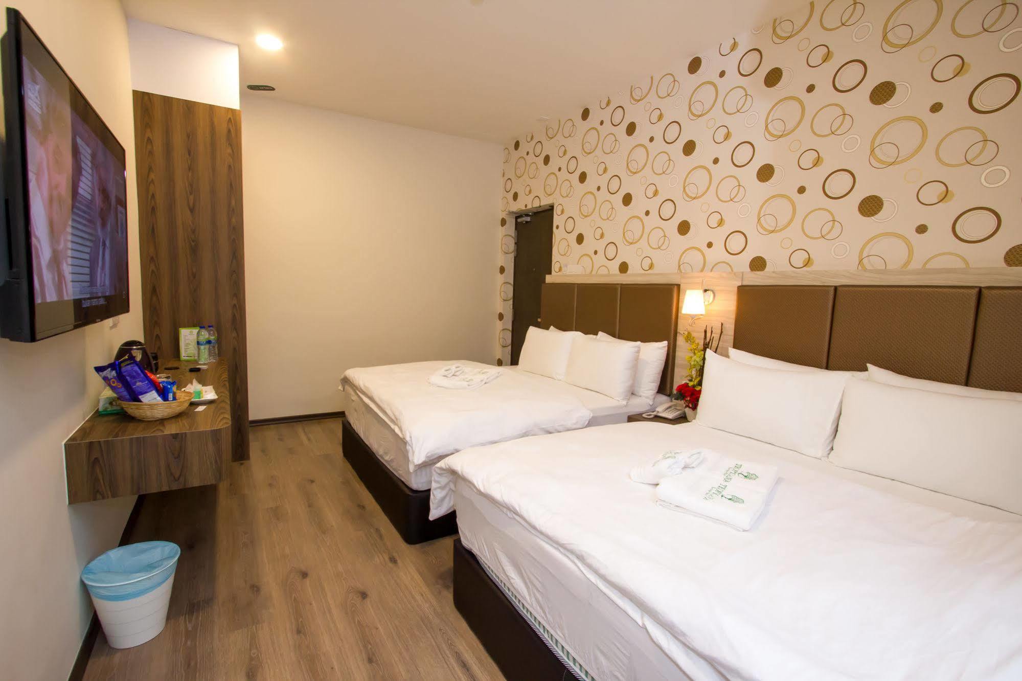 Tropicana Homestay Muar Exterior photo