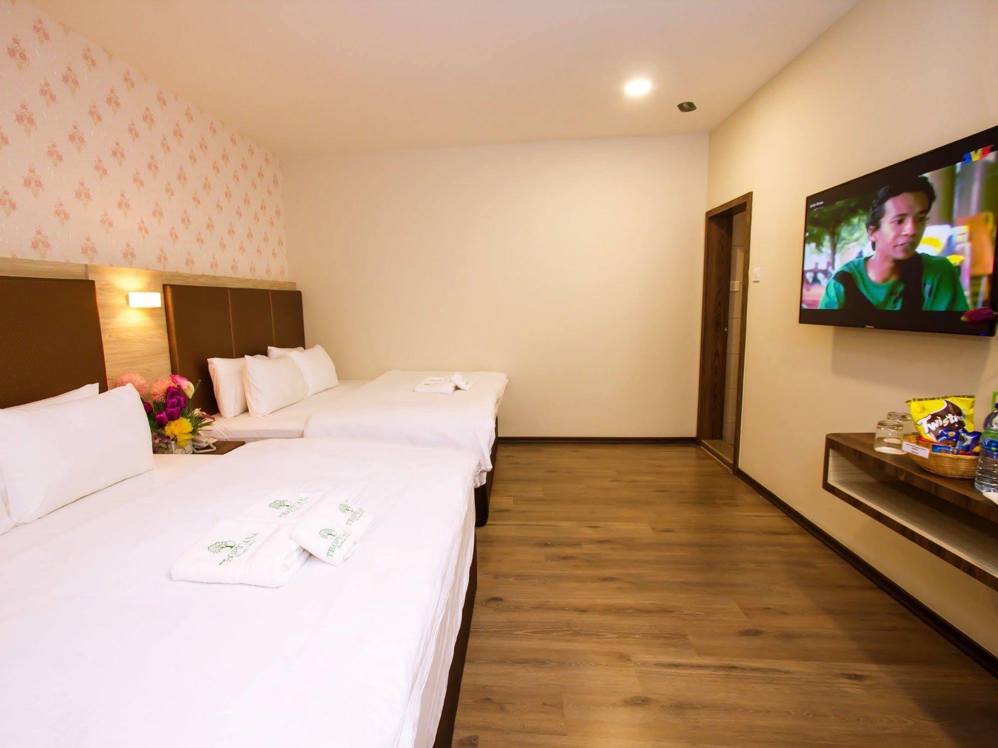 Tropicana Homestay Muar Exterior photo